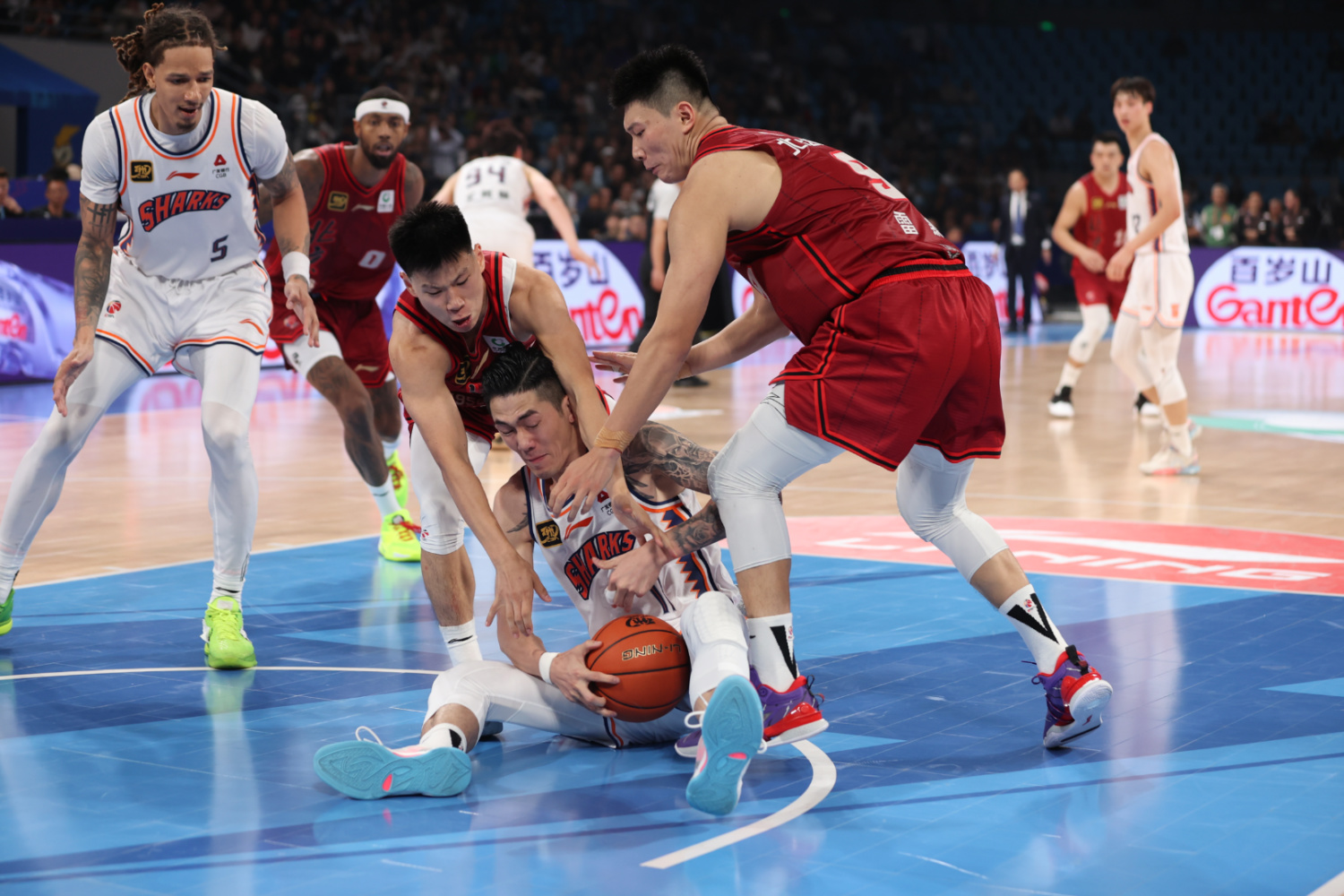 关于北京国安发布备战花絮；赛后豪取连胜；NBA常规赛任务艰巨；阵容厚度经受考验的信息