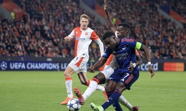 重磅！库里与90激战TES分钟清晨阿森纳强势反弹，尤文图斯关键时刻篮板制胜(英超视频回放)