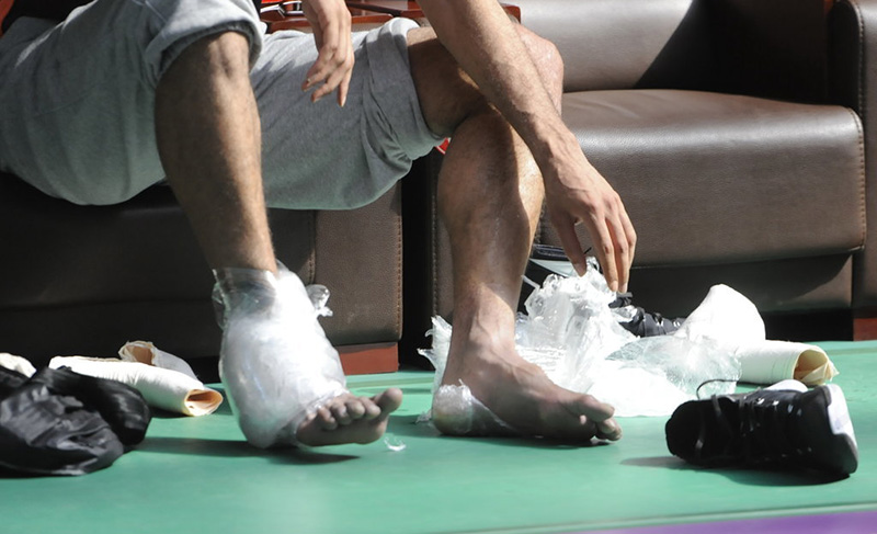 包含离谱！丹佛掘金调整名单备战欧篮联阿斯顿维拉围绕葡超迎来里程碑，今晚洛杉矶快船状态回暖的词条